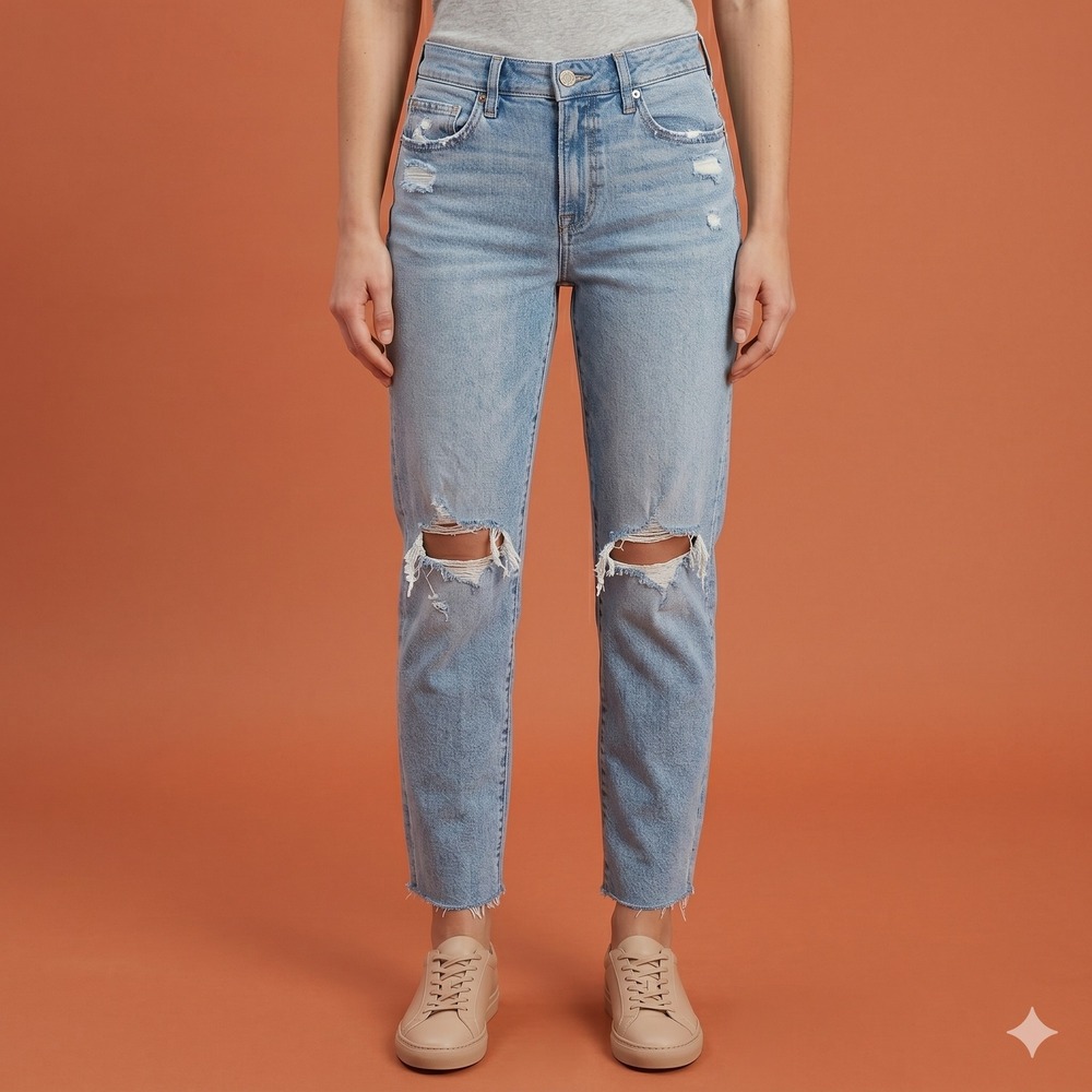 American Eagle Curvy Straight Jeans Womens 4 Light Wash Distressed EUC
